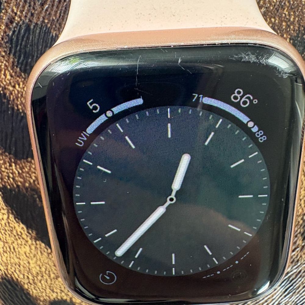 Apple Watch Series 5 40mm GPS - Picture 9 of 15